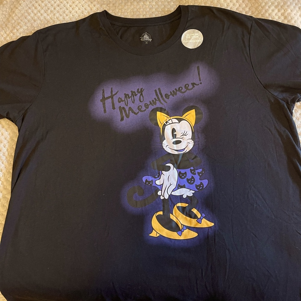Disney Minnie Mouse Happy Meowlloween Halloween T-Shirt Glow in the Dark 2X